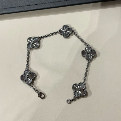 [Eternal Jewelry]CLOVER 5 MOTIF BLACK BRACELET