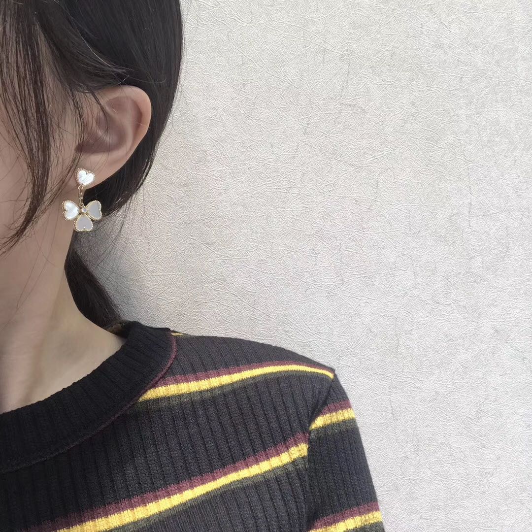 [Eternal Jewelry]CLOVER SWEET WHITE MOP EARRINGS