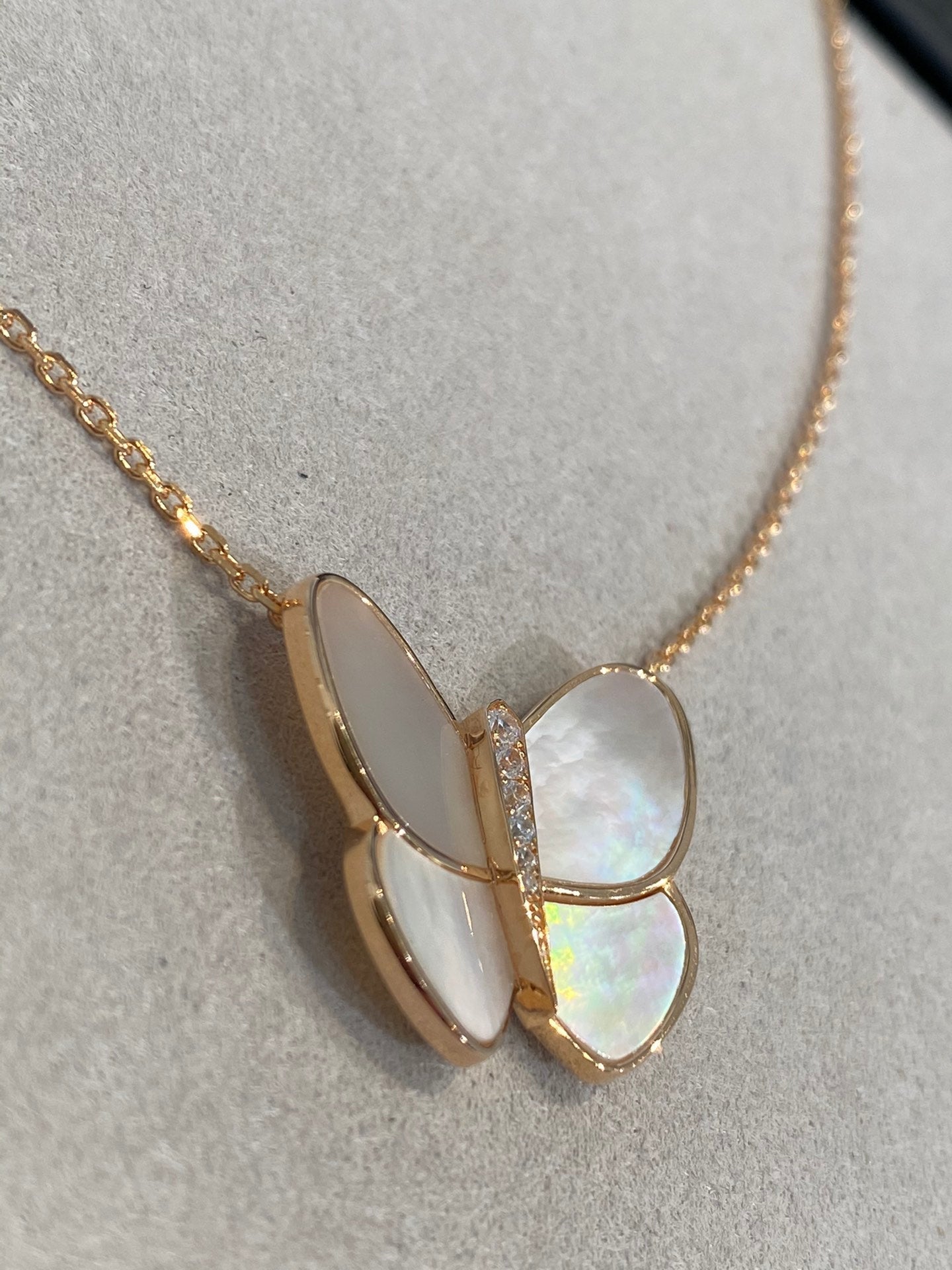 [Eternal Jewelry]BUTTERFLY GOLD MOP DIAMOND NECKLACE