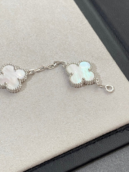 [Eternal Jewelry]CLOVER WHITE PEARL MOP 5 MOTIF BRACELET COLLECTION