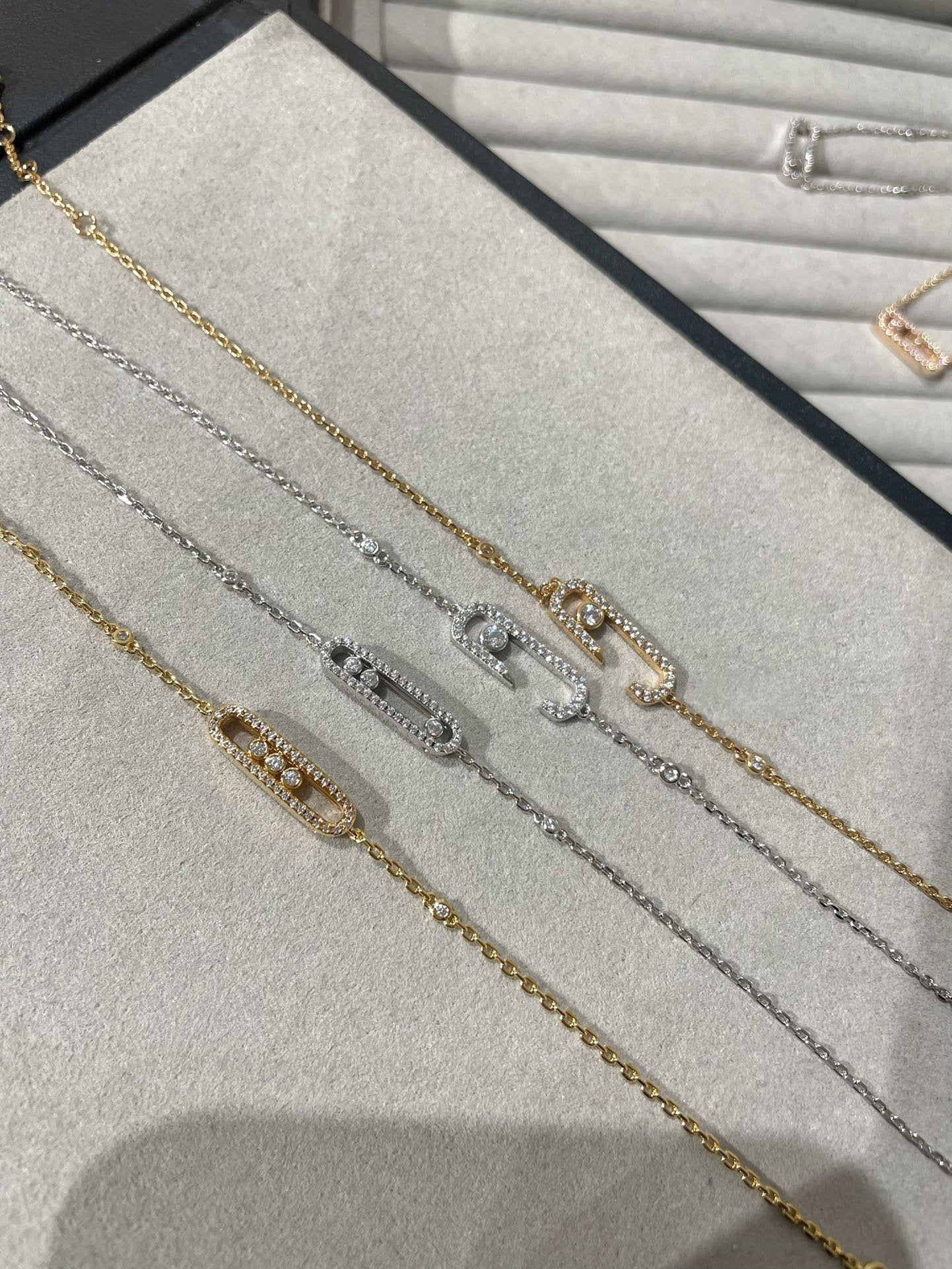 [Eternal jewelry]BABY MOVE DIAMOND BRACELET