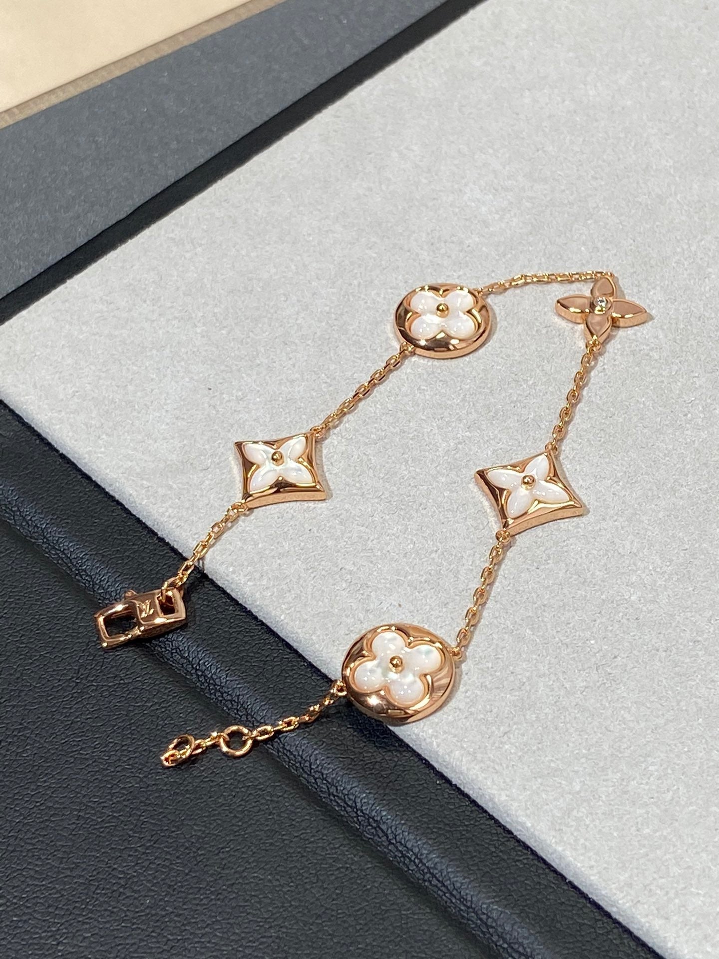 [Eternal Jewelry]STAR AND SUN 5 MOTIF MOP PINK GOLD BRACELET