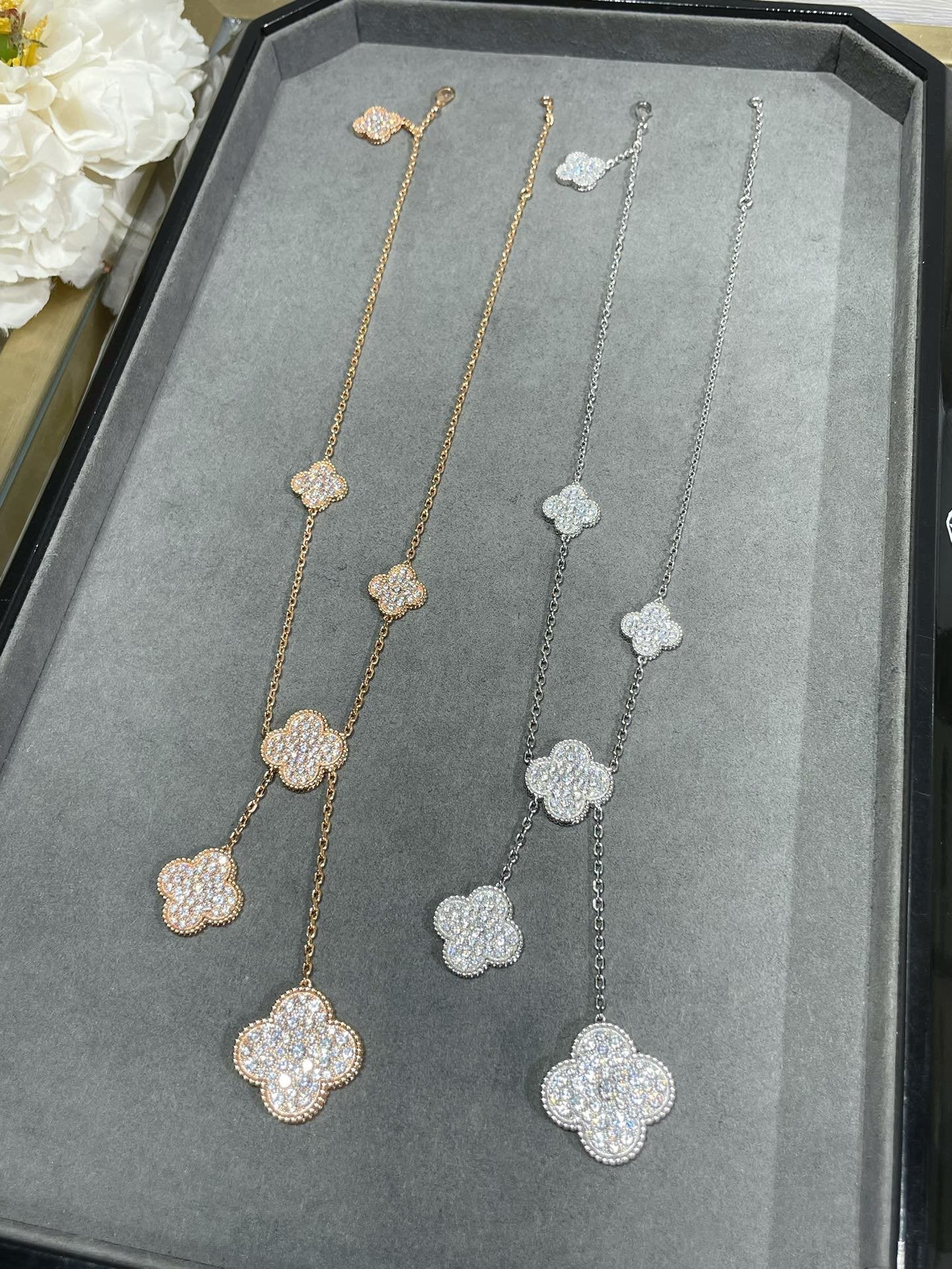 [Eternal Jewelry]CLOVER 6 MOTIF DIAMOND PAVED NECKLACE