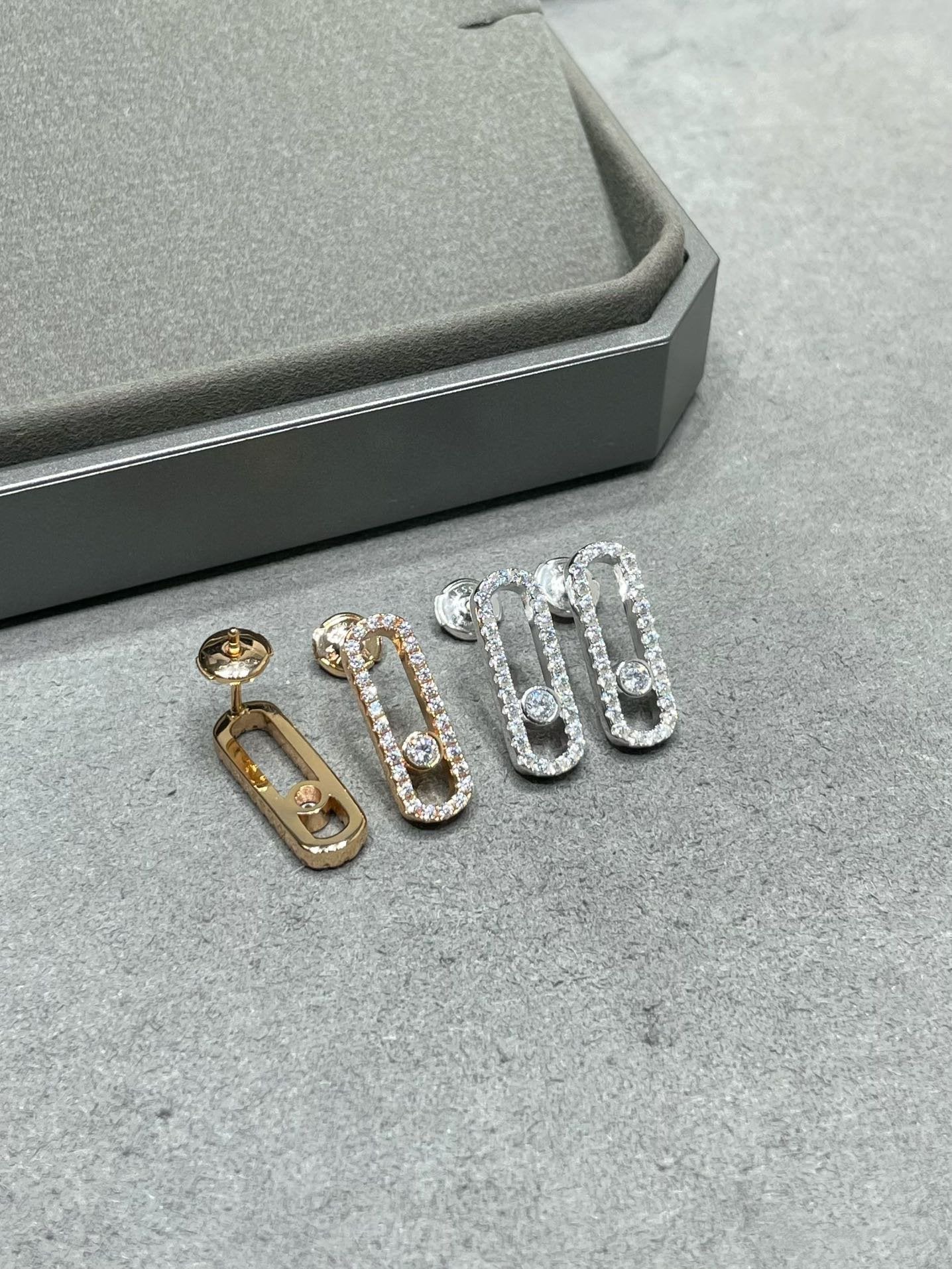 [Eternal jewelry]MOVE UNO STUD DIAMOND PAVED EARRINGS