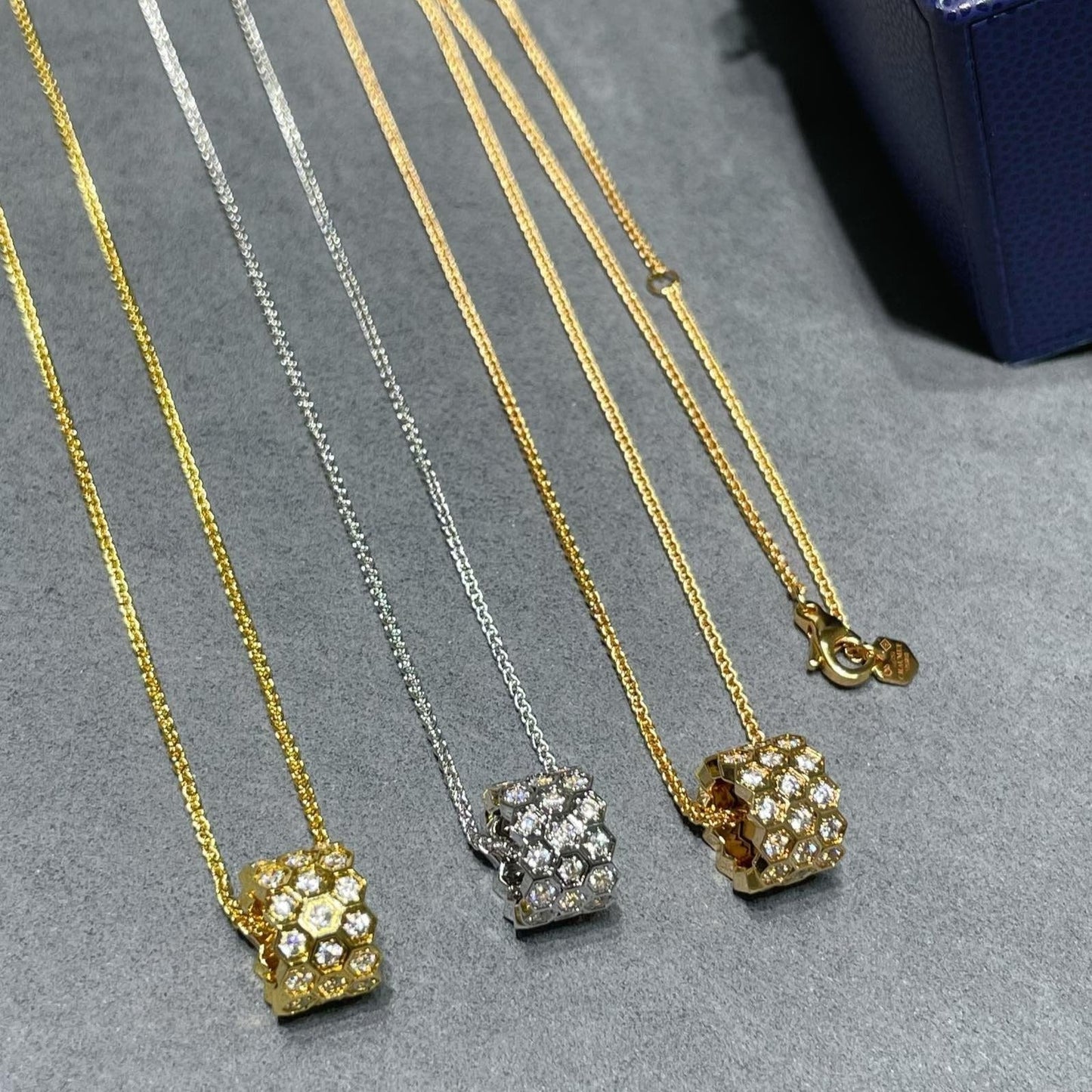 [Eternal Jewelry]BEE LOVE DIAMOND PAVED 3 ROW NECKLACE