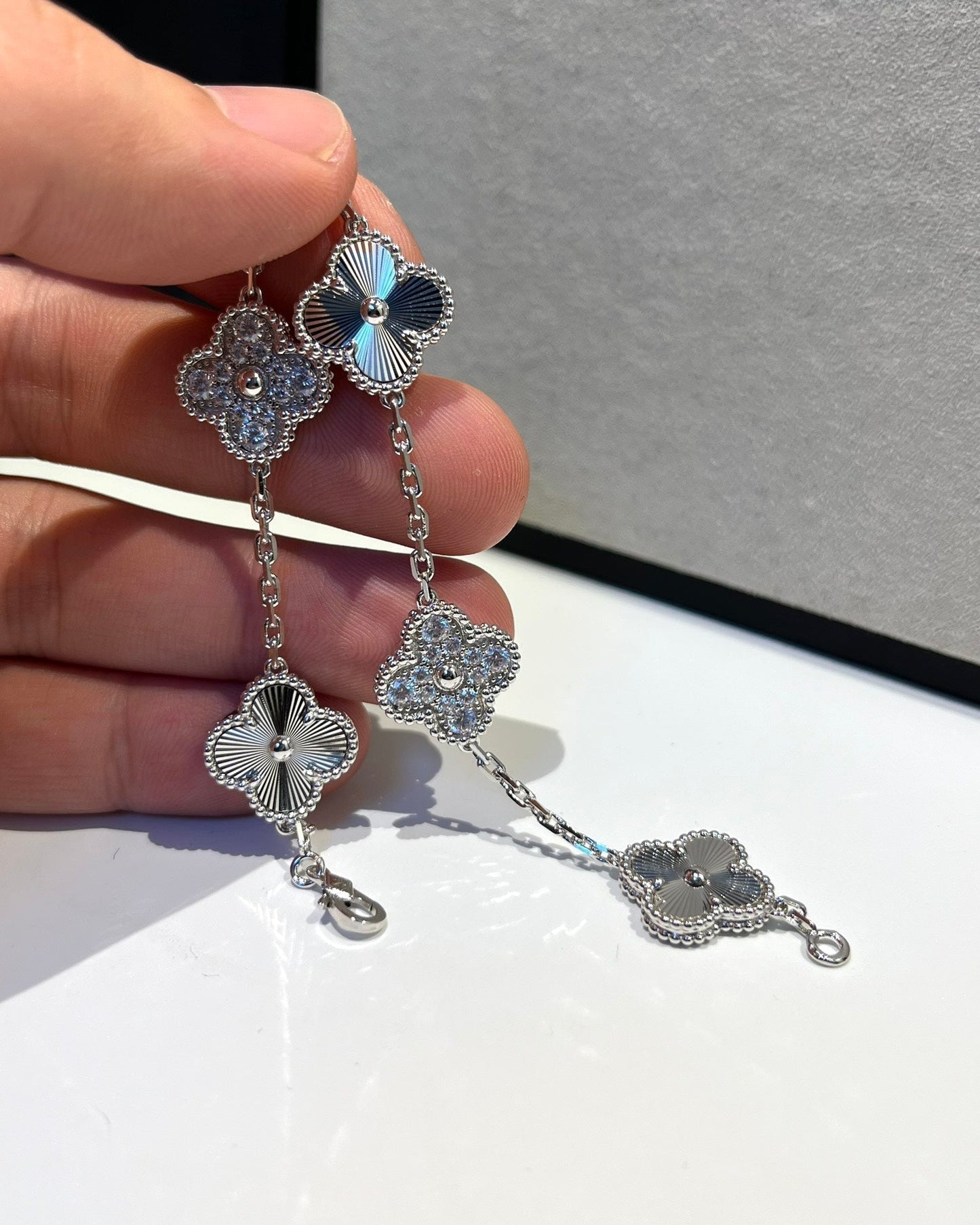 [Eternal Jewelry] CLOVER 5 MOTIF LASER BRACELET COLLECTION