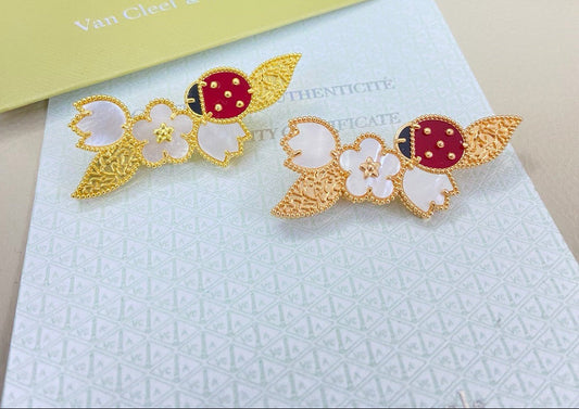 [Eternal jewelry] Petal Leaf Ladybug Brooch
