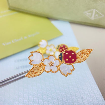 [Eternal jewelry] Petal Leaf Ladybug Brooch
