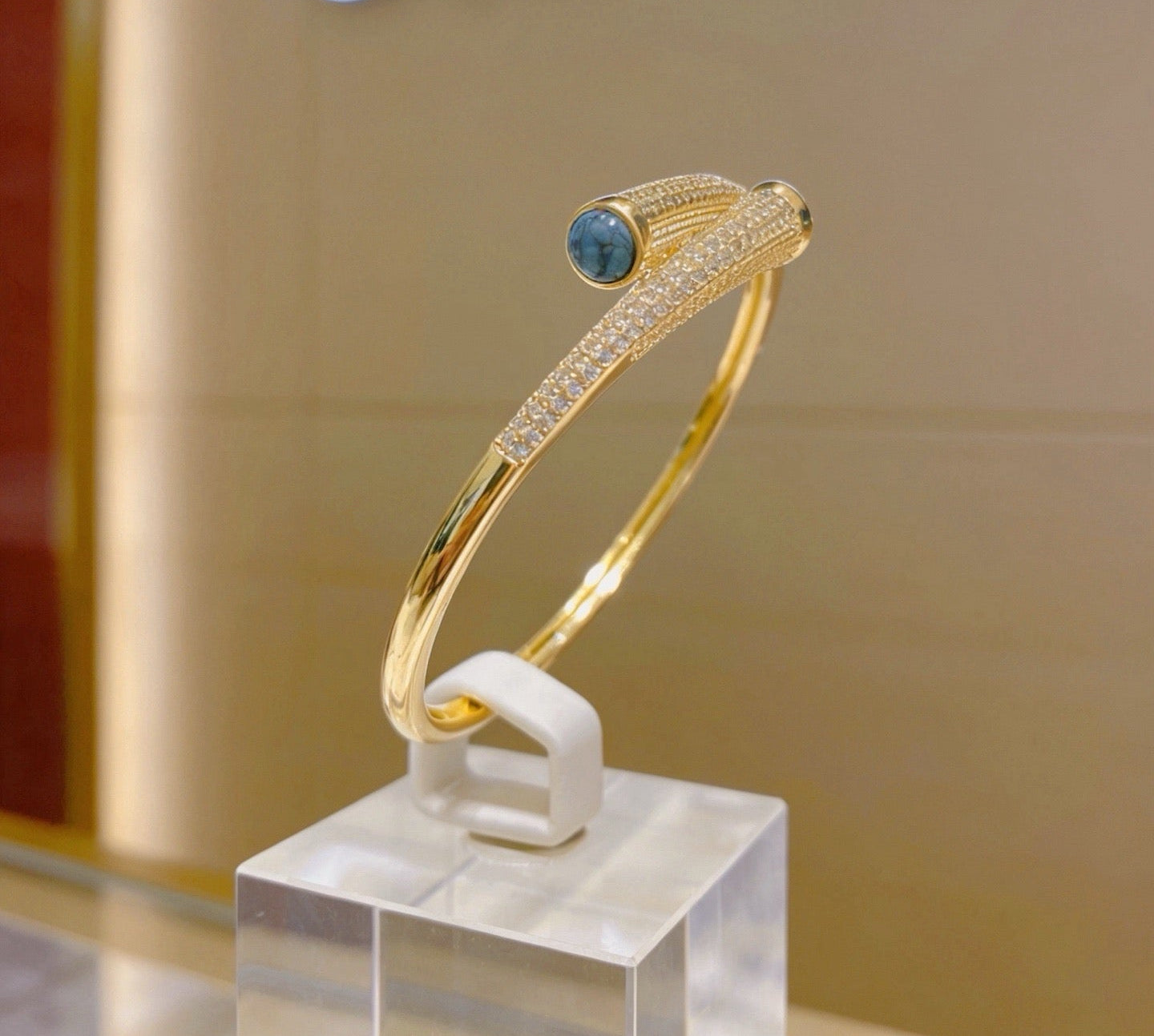 [Eternal jewelry] Partially Set Diamond Bangle
