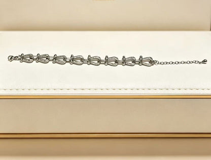 ¡®Eternal jewelryDiamond-studded Horseshoe Bracelet
