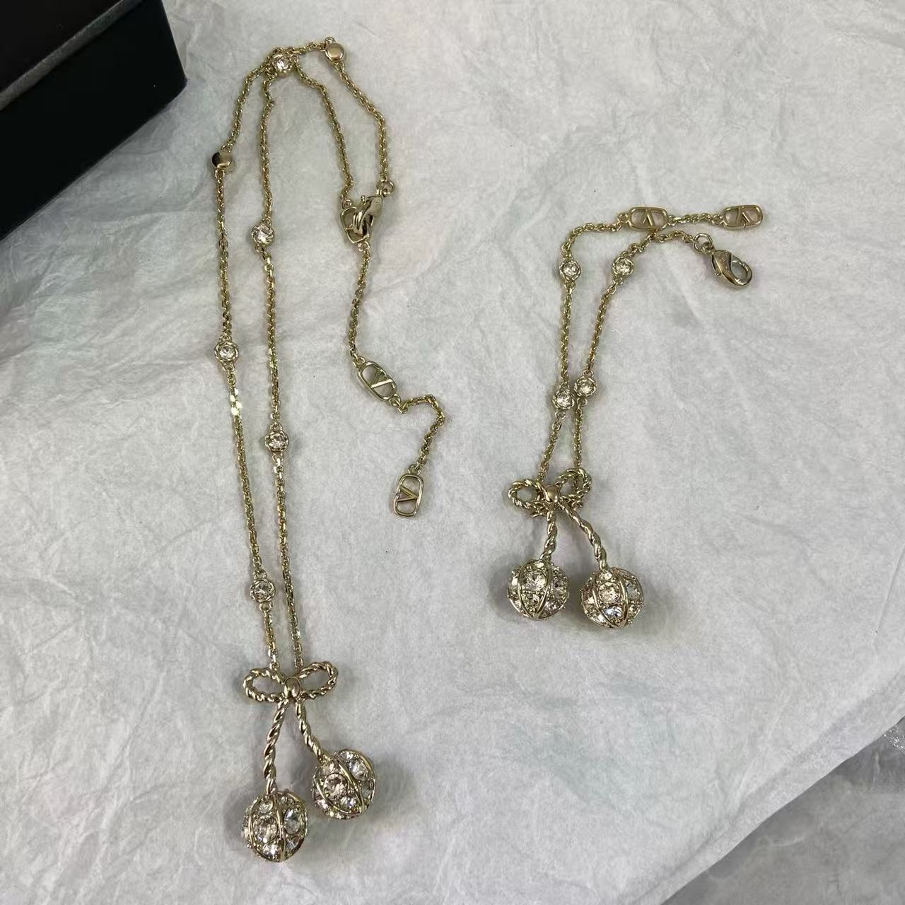 [Eternal jewelry] Cherry Crystal Pavé Necklace & Stud Earrings& SeracelettB