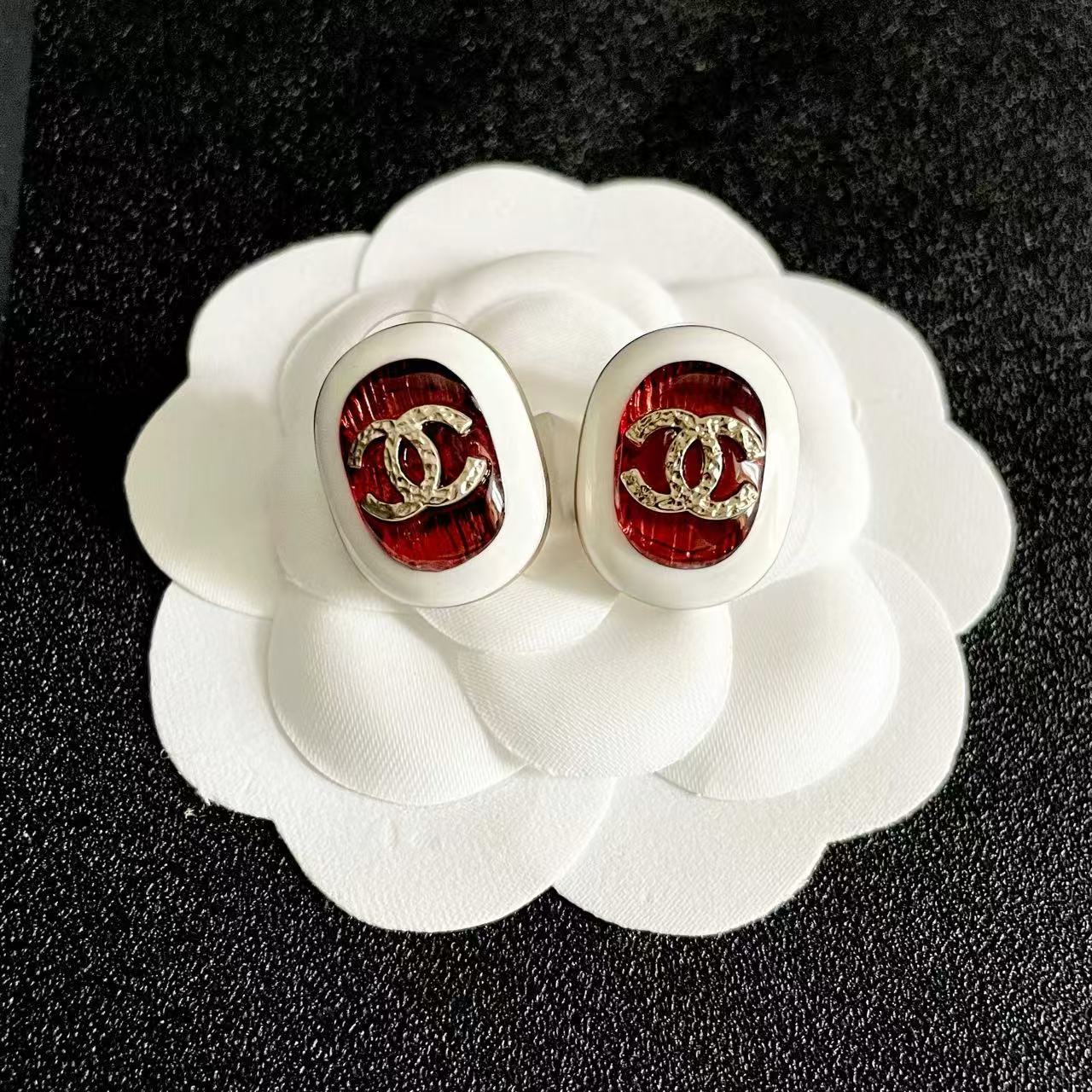 [Eternal jewelry]Amber & Glass Stud Earrings