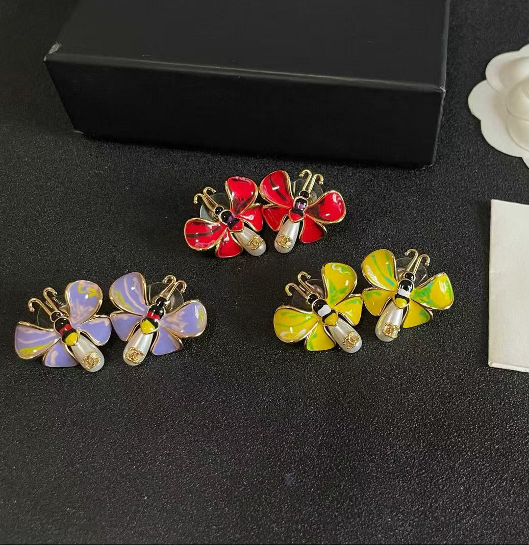 [Eternal jewelry] Ladybug Enamel & Faux Pearl Clip-On Earrings