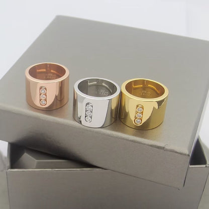 [Eternal Jewelry] Move Wide 3 Moving Diamonds Wide Band Ring