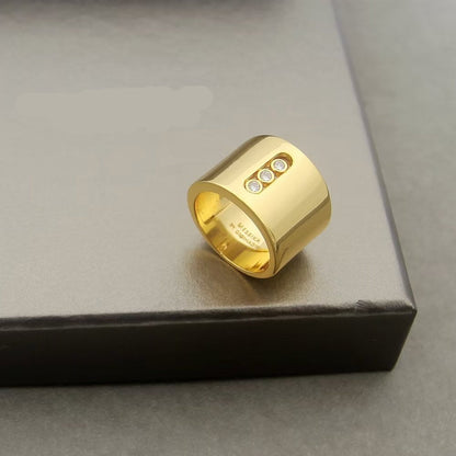 [Eternal Jewelry] Move Wide 3 Moving Diamonds Wide Band Ring