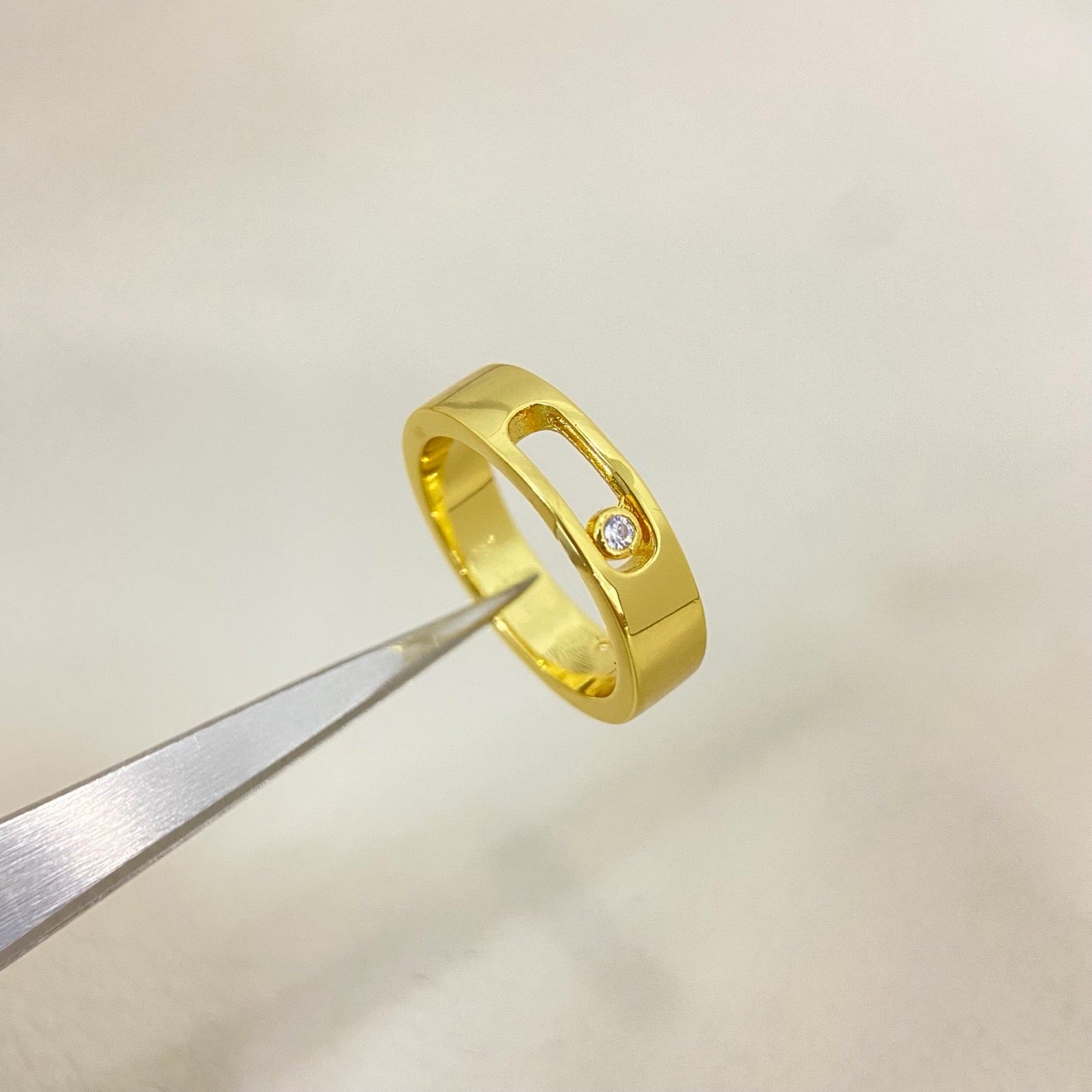 [Eternal Jewelry]Move Wide Band Single Moving Diamond Ring