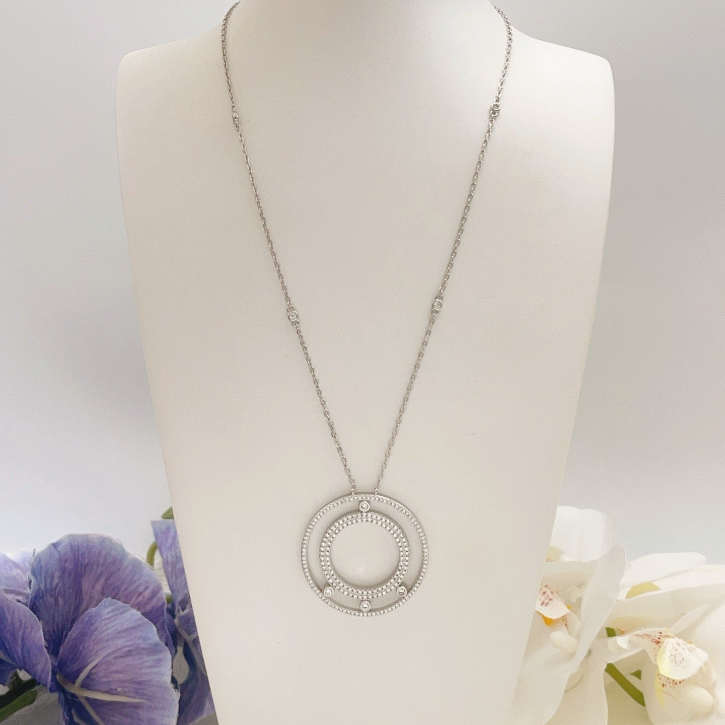 [Eternal Jewelry] Move Romane Pavé Diamond Sliding Circle Long Necklace