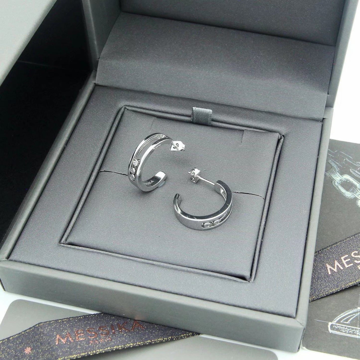 [Eternal Jewelry] Move Double Hoop Earrings, 3 Movable Stones