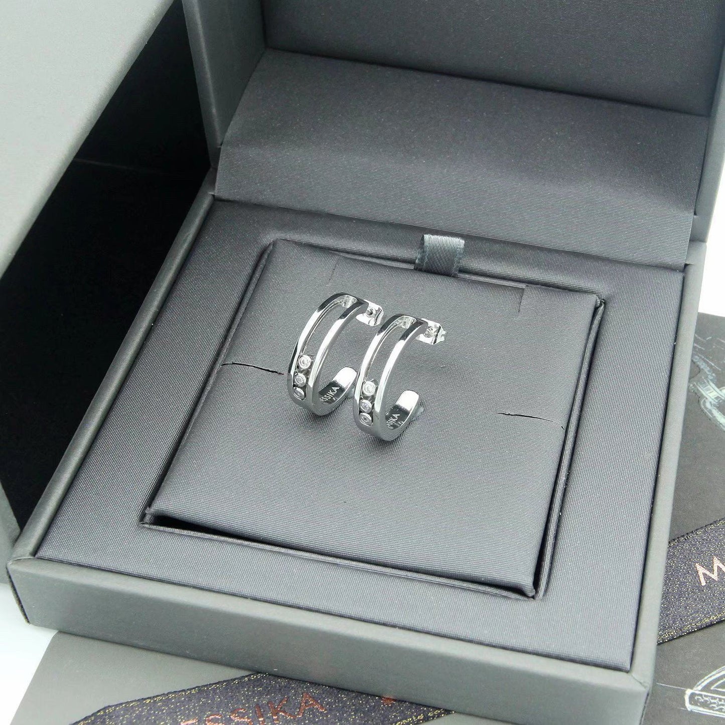 [Eternal Jewelry] Move Double Hoop Earrings, 3 Movable Stones