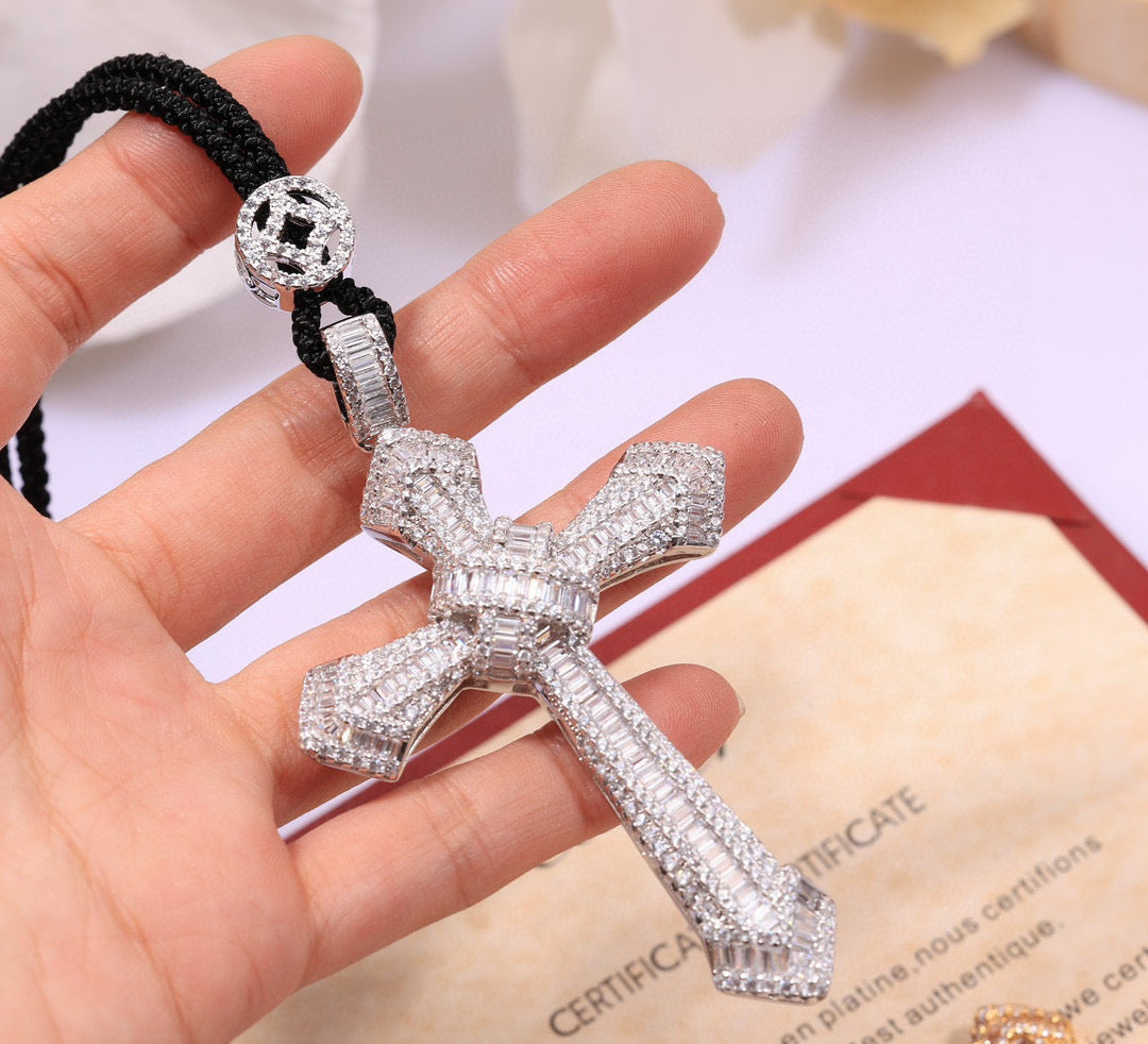 ¡®Eternal Jewelry¡¯Pave Cross Pendant Necklace