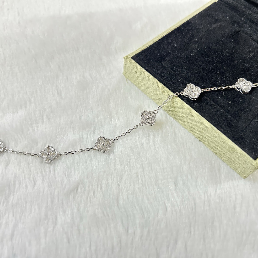 [Eternal Jewelry]CLOVER 6 MOTIF DIAMOND BRACELET