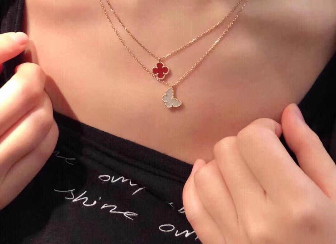 [Eternal Jewelry]Mini Trumpet Butterfly Necklace