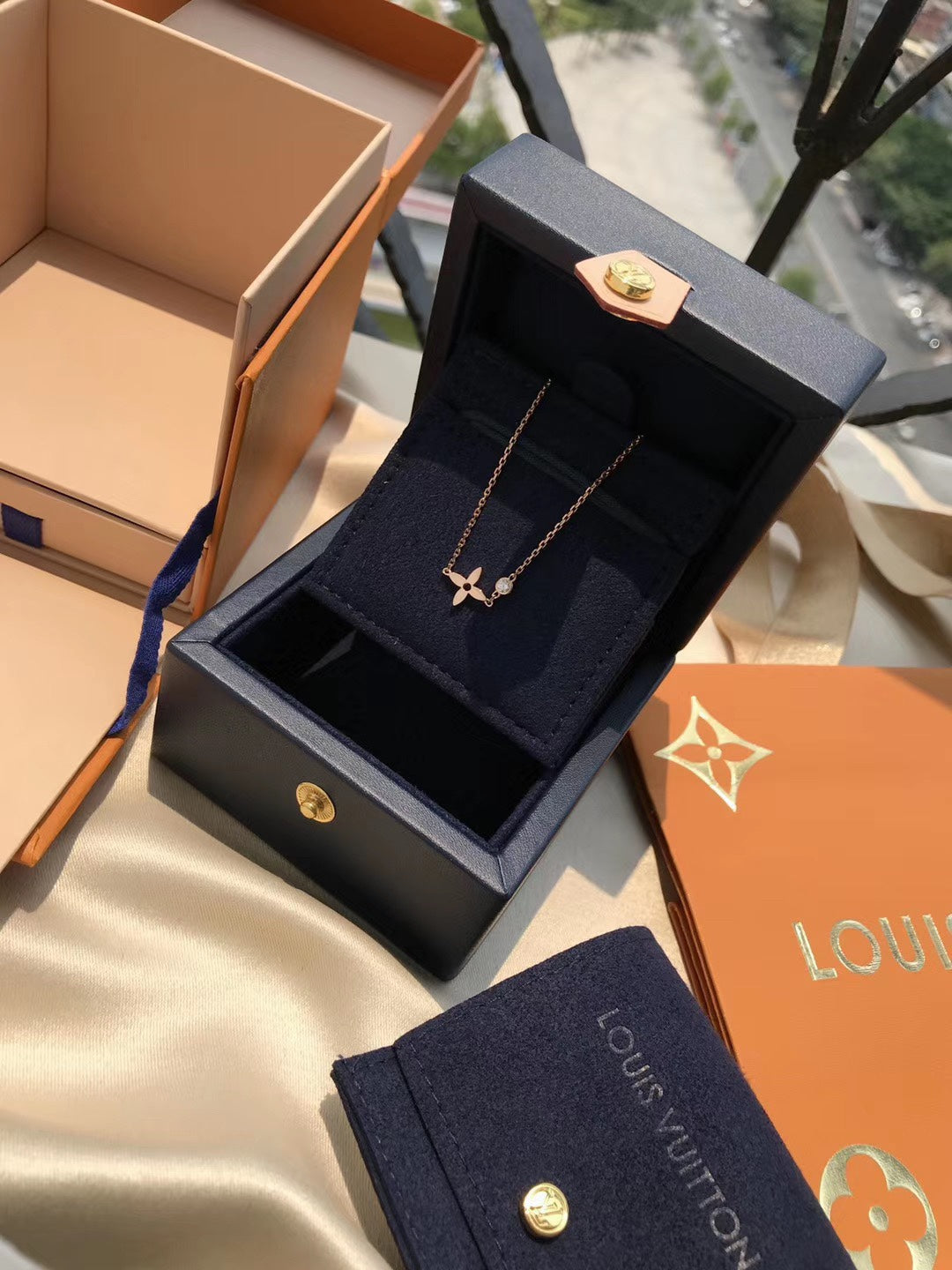 [Eternal Jewelry]BLOSSOM PENDANT PINK GOLD AND DIAMOND