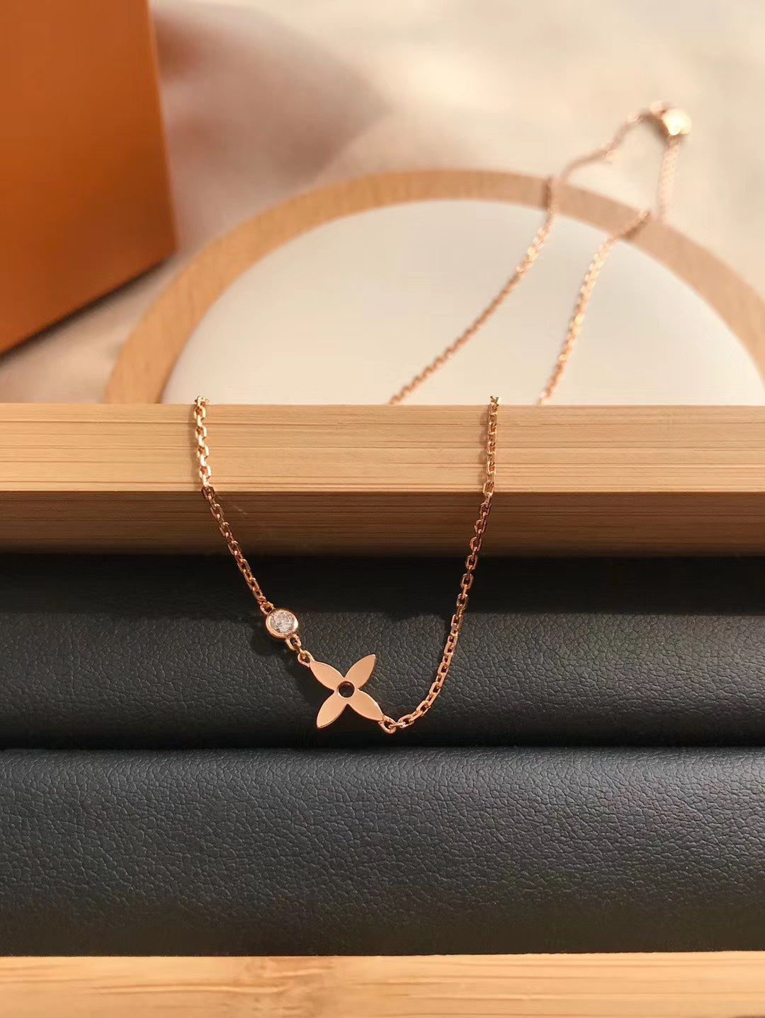 [Eternal Jewelry]BLOSSOM PENDANT PINK GOLD AND DIAMOND