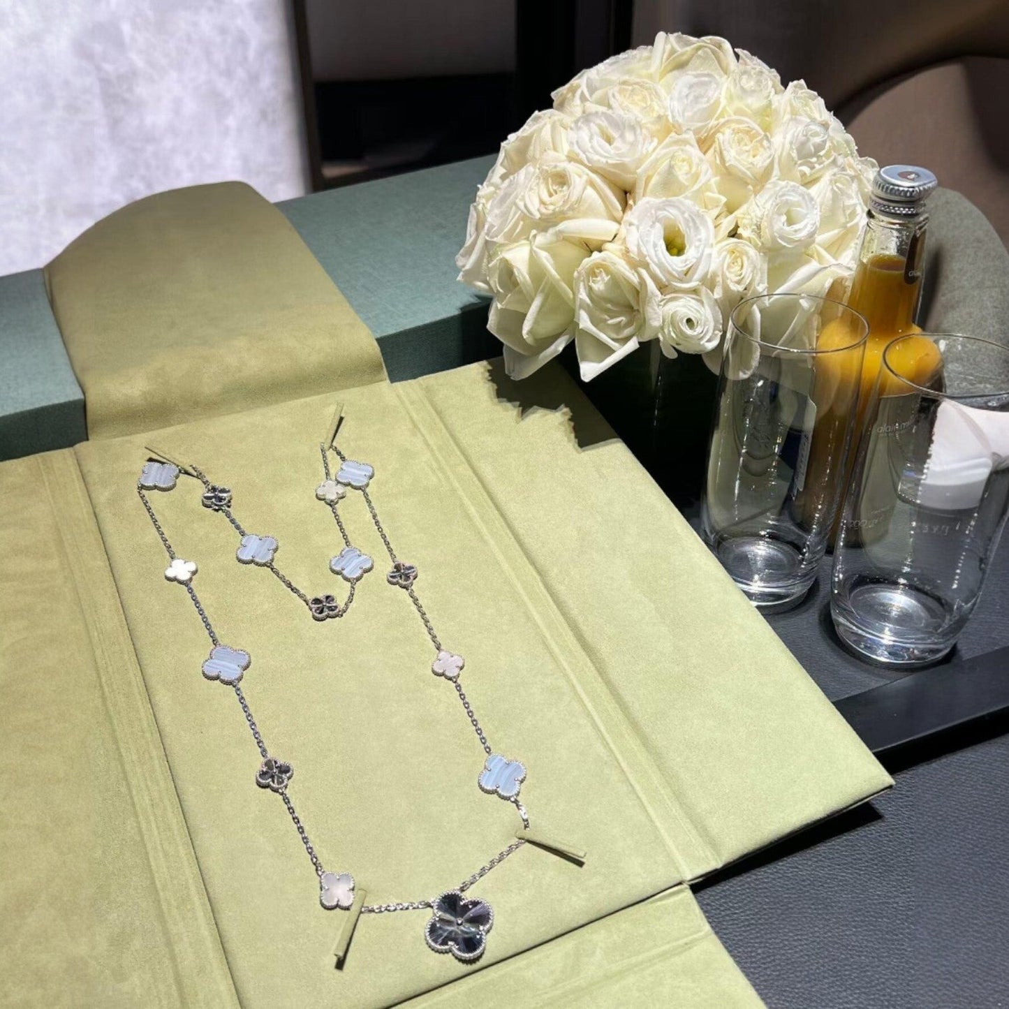 [Eternal Jewelry]DETACHABLE CLOVER 15(11+4) FLOWER SILVER NECKLACE SET