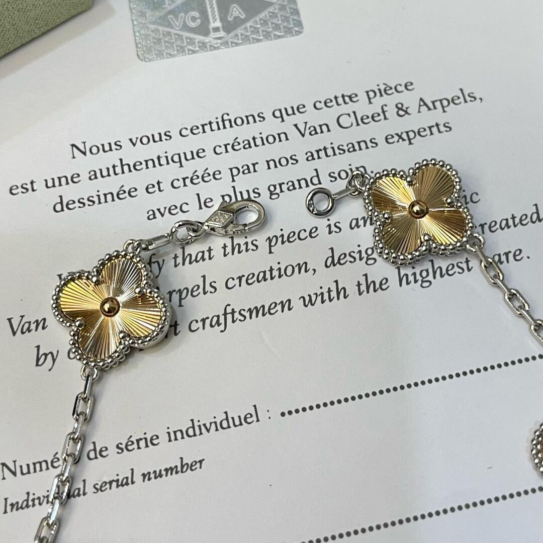 [Eternal Jewelry]CLOVER  5 MOTIFS  CHRISTMAS LIMITED EDITION BRACELET