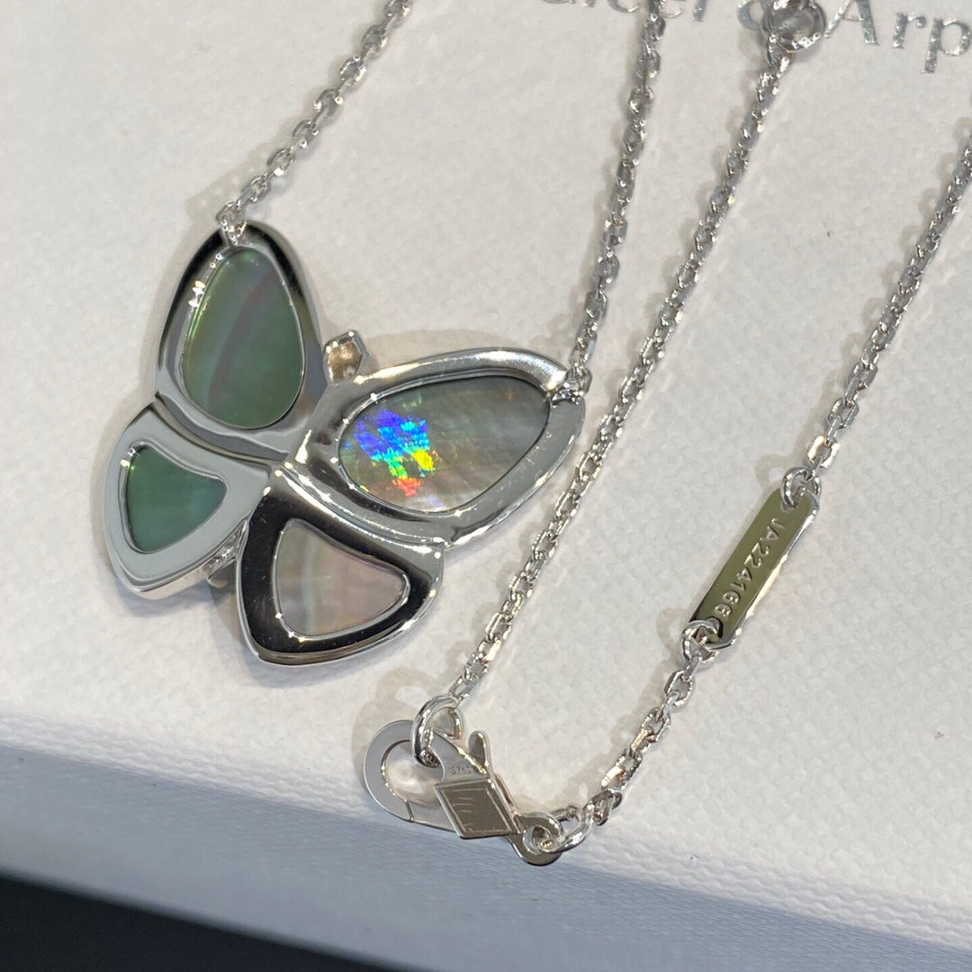 [Eternal Jewelry]LARGE BUTTERFLY SILVER PENDANT DIAMOND NECKLACE